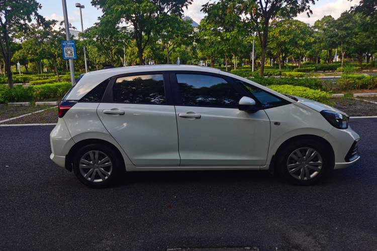 Used Honda Fit 2021 1.5L CVT Trend Edition Exterior 6