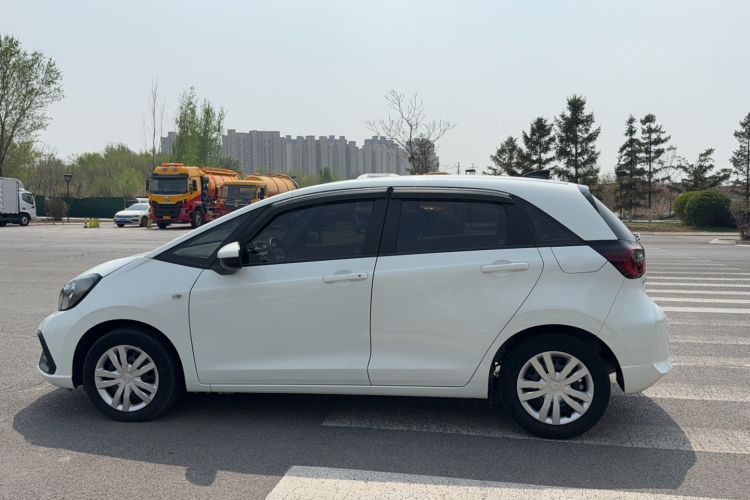 Used Honda Fit 2021 1.5L CVT Trend Edition Exterior 8