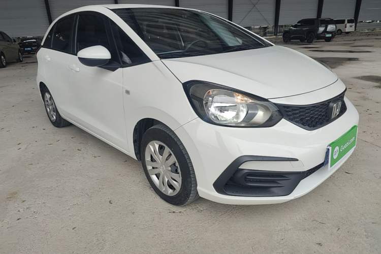 Used Honda Fit 2021 1.5L CVT Trend Edition Front Right 45 Deg