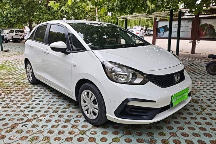 Used Honda Fit 2021 1.5L CVT Trend Edition Front Right 45 Deg