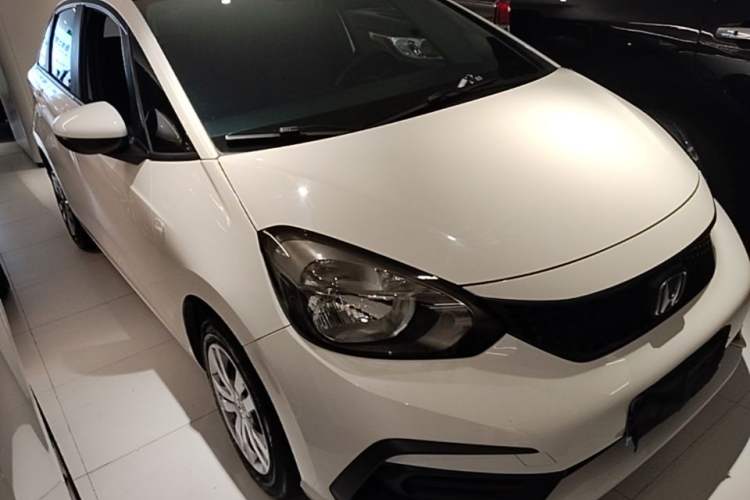 Used Honda Fit 2021 1.5L CVT Trend Edition Front Right 45 Deg