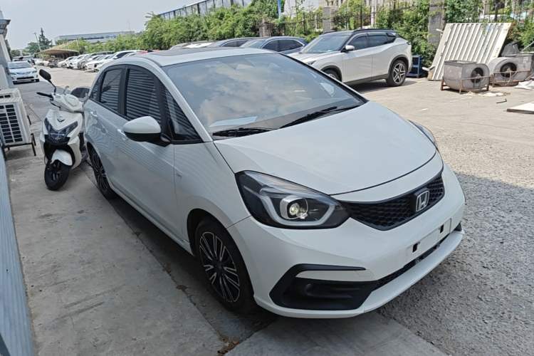 Used Honda Fit 2021 1.5L CVT Trendy Edition Front Right 45 Deg