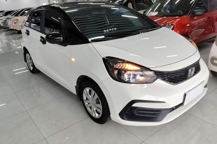 Used Honda Fit 2021 1.5L CVT Trend Edition Front Right 45 Deg