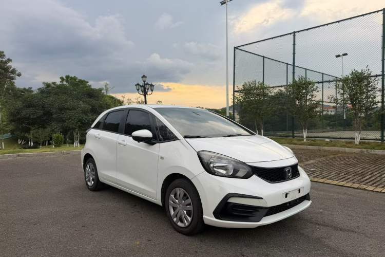 Used Honda Fit 2021 1.5L CVT Trendy Edition Front Right 45 Deg