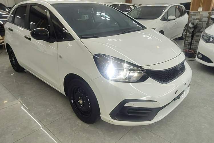 Used Honda Fit 2021 1.5L CVT Trendy Edition Front Right 45 Deg