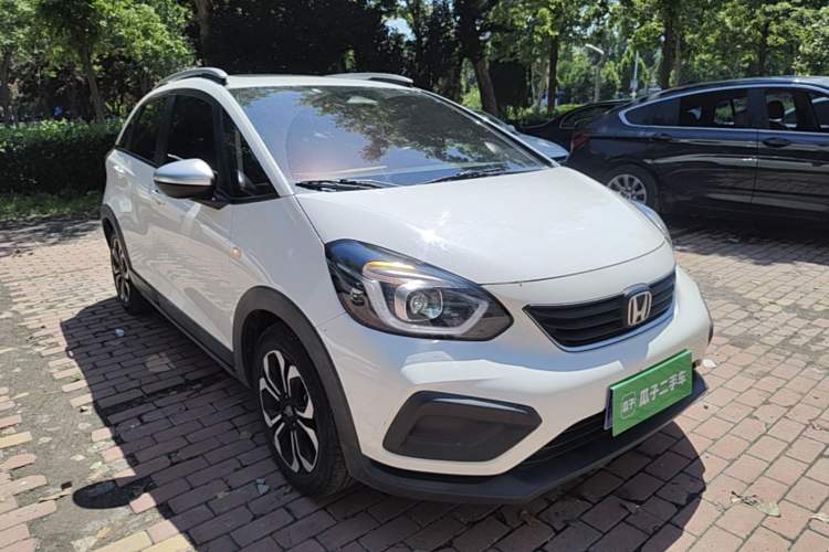Used Honda Fit 2021 1.5L CVT Trendy Version Front Right 45 Deg