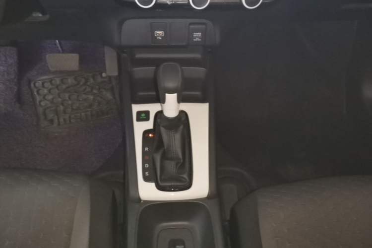 Used Honda Fit 2021 1.5L CVT Trend Edition Gear Lever