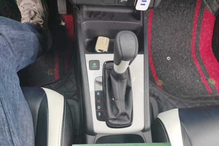 Used Honda Fit 2021 1.5L CVT Trendy Edition Gear Lever