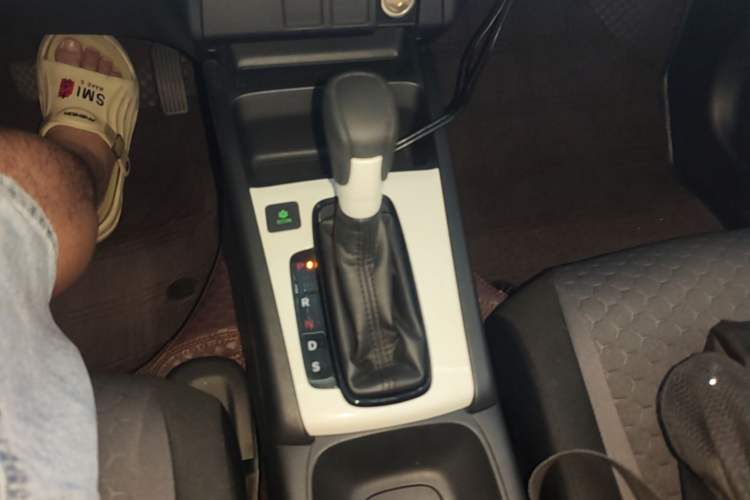 Used Honda Fit 2021 1.5L CVT Trendy Edition Gear Lever