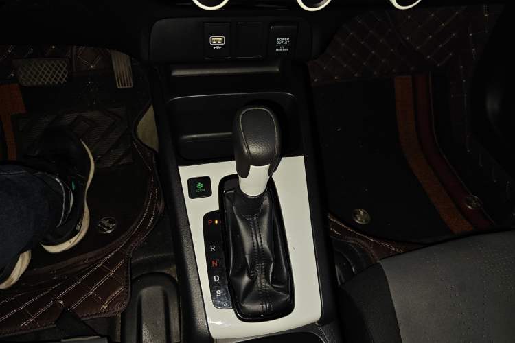 Used Honda Fit 2021 1.5L CVT Trend Edition Gear Lever