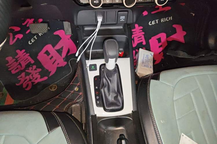 Used Honda Fit 2021 1.5L CVT Trend Edition Gear Lever