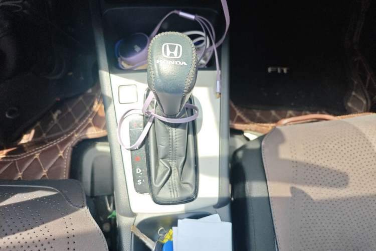 Used Honda Fit 2021 1.5L CVT Trend Edition Gear Lever