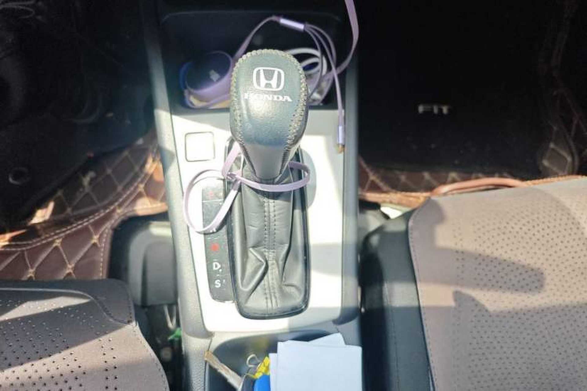 Used Honda Fit 2021 1.5L CVT Trend Edition Gear Lever