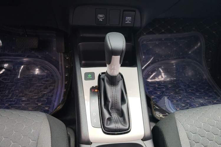 Used Honda Fit 2021 1.5L CVT Trend Edition Gear Lever