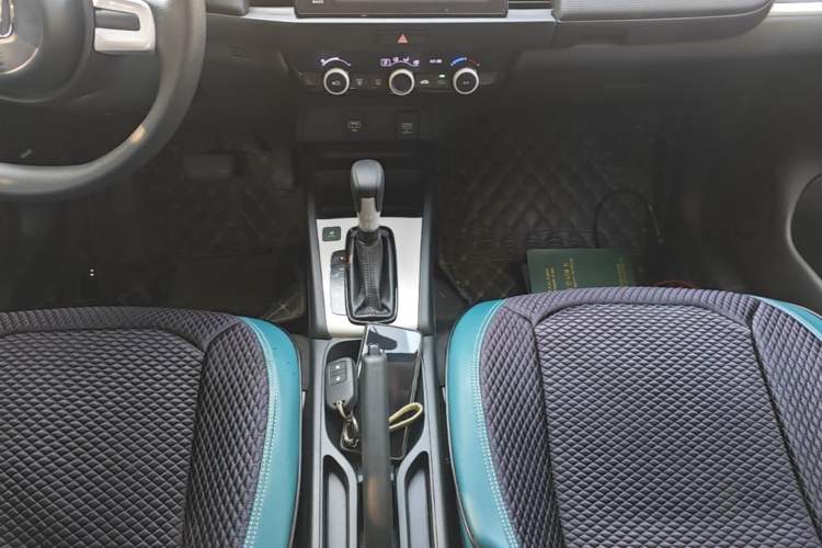 Used Honda Fit 2021 1.5L CVT Trendy Sports Edition Gear Lever