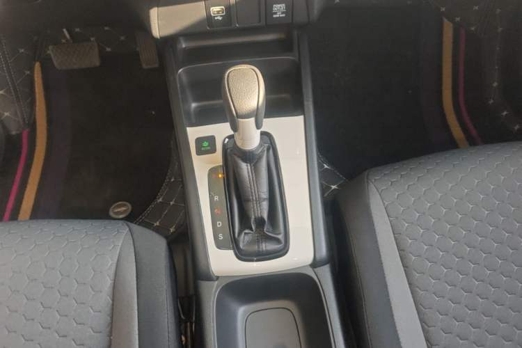 Used Honda Fit 2021 1.5L CVT Trend Edition Gear Lever
