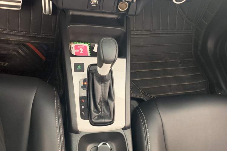 Used Honda Fit 2021 1.5L CVT Trendy Sports Edition Gear Lever