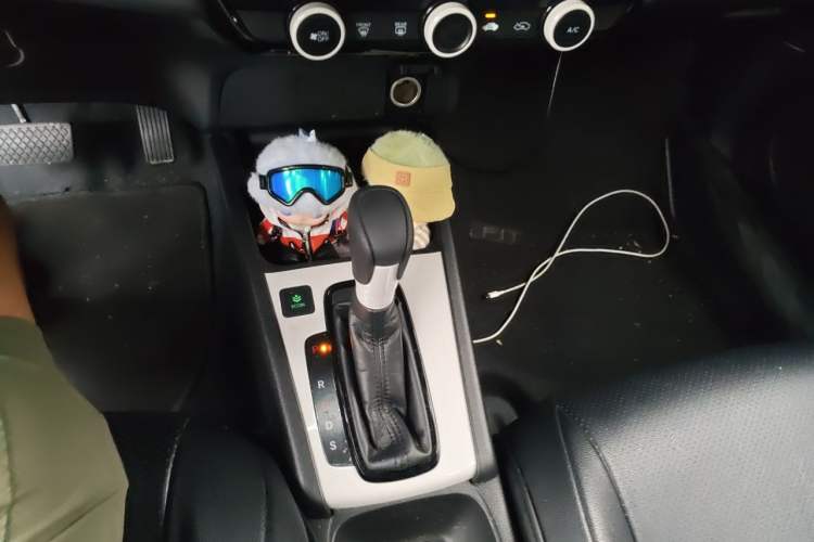 Used Honda Fit 2021 1.5L CVT Trendy Edition Gear Lever