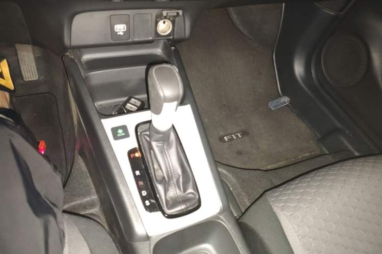 Used Honda Fit 2021 1.5L CVT Trend Edition Gear Lever