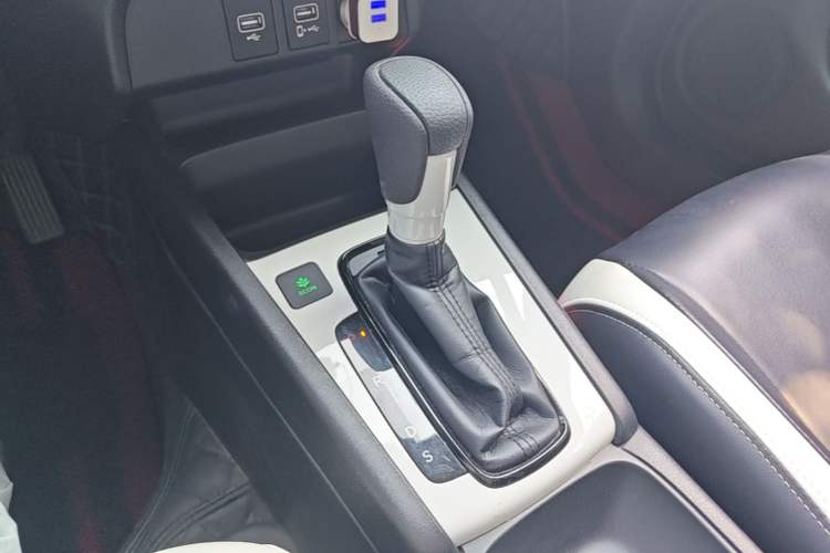 Used Honda Fit 2021 1.5L CVT Trendy Edition Gear Lever