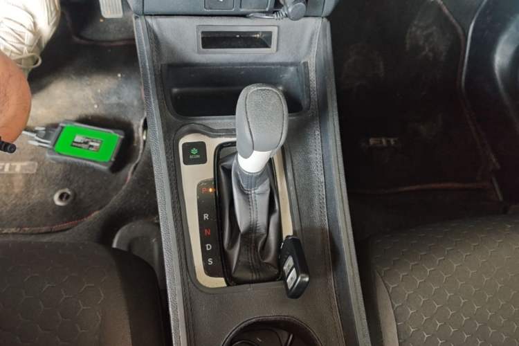 Used Honda Fit 2021 1.5L CVT Trend Edition Gear Lever