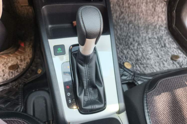 Used Honda Fit 2021 1.5L CVT Trend Edition Gear Lever