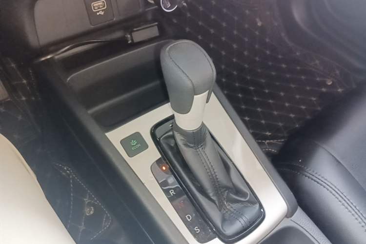 Used Honda Fit 2021 1.5L CVT Trend Edition Gear Lever