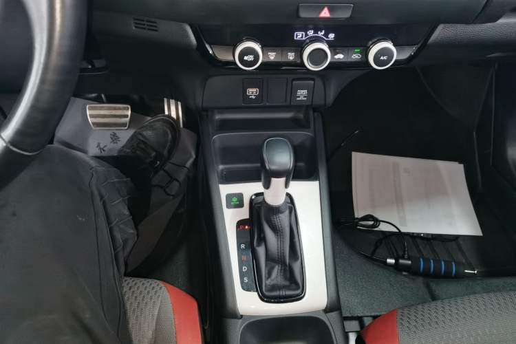 Used Honda Fit 2021 1.5L CVT Trendy Run Pro Edition Gear Lever