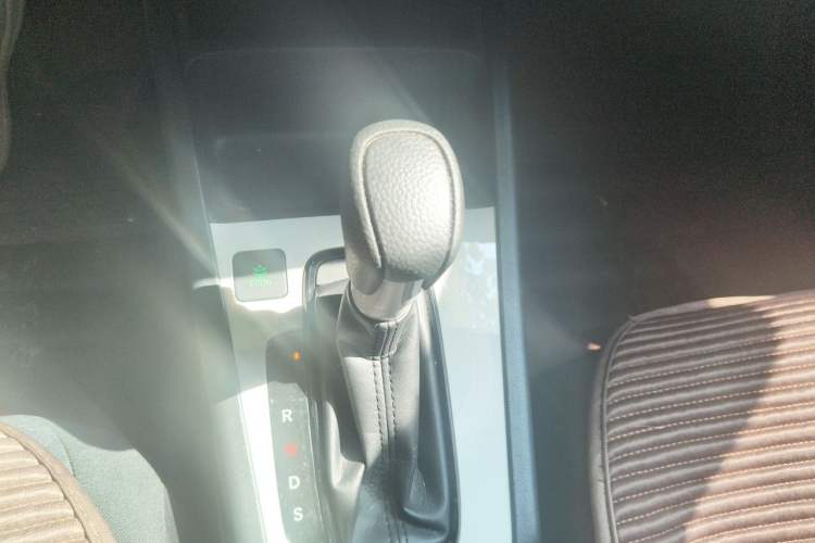 Used Honda Fit 2021 1.5L CVT Trend Edition Gear Lever