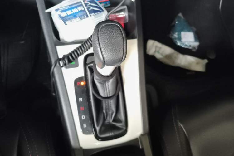 Used Honda Fit 2021 1.5L CVT Trendy Edition Gear Lever