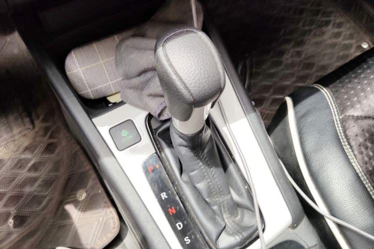 Used Honda Fit 2021 1.5L CVT Trendy Sports Edition Gear Lever