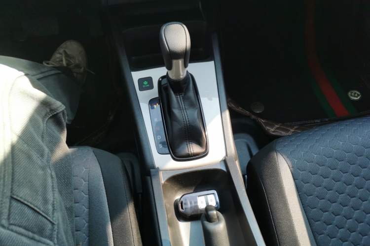 Used Honda Fit 2021 1.5L CVT Trend Edition Gear Lever