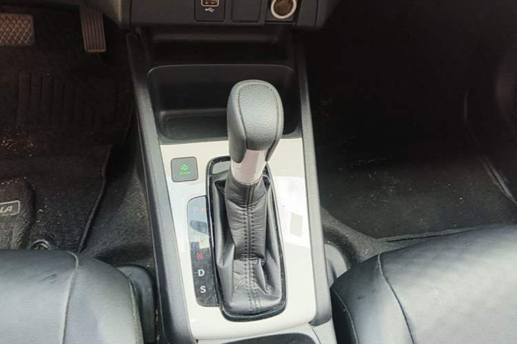 Used Honda Fit 2021 1.5L CVT Trend Edition Gear Lever