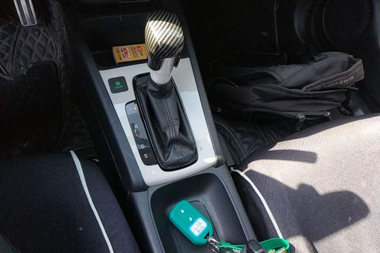 Used Honda Fit 2021 1.5L CVT Trendy Run Pro Edition Gear Lever