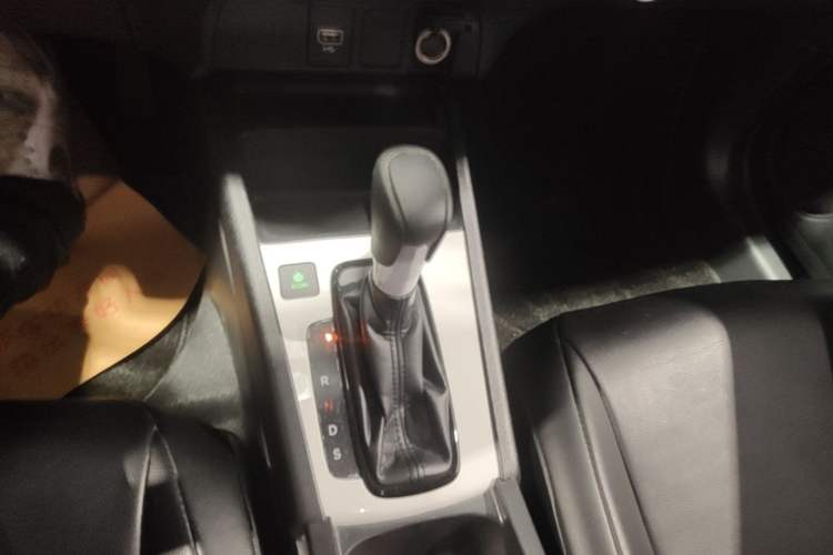 Used Honda Fit 2021 1.5L CVT Trend Edition Gear Lever