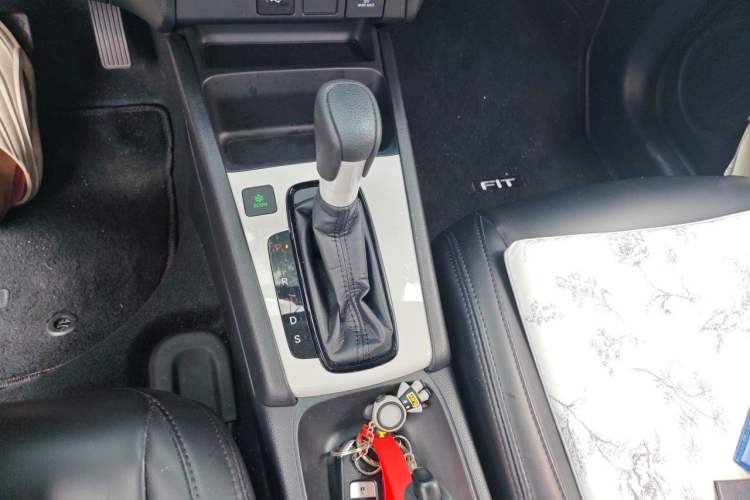 Used Honda Fit 2021 1.5L CVT Trend Edition Gear Lever