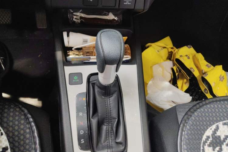 Used Honda Fit 2021 1.5L CVT Trend Edition Gear Lever