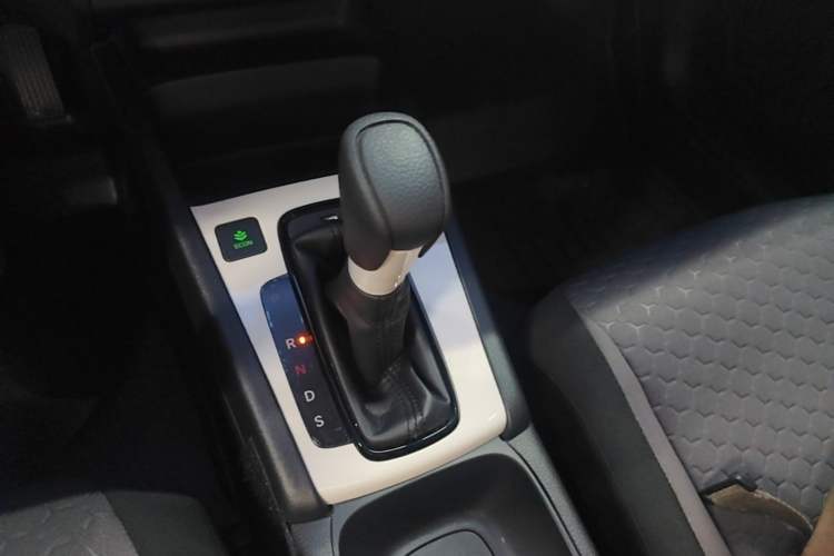 Used Honda Fit 2021 1.5L CVT Trendy Edition Gear Lever