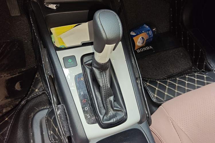 Used Honda Fit 2021 1.5L CVT Trendy Edition Gear Lever