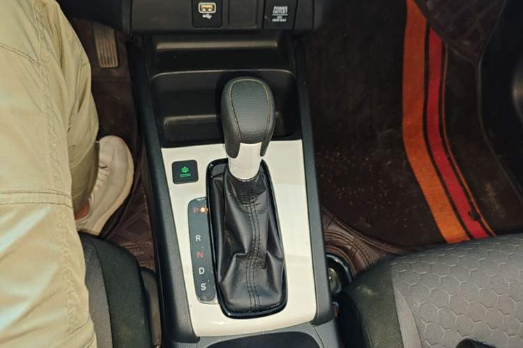 Used Honda Fit 2021 1.5L CVT Trendy Run Pro Edition Gear Lever