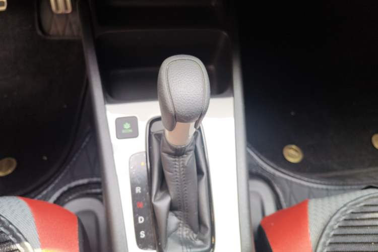 Used Honda Fit 2021 1.5L CVT Trendy Sports Edition Gear Lever