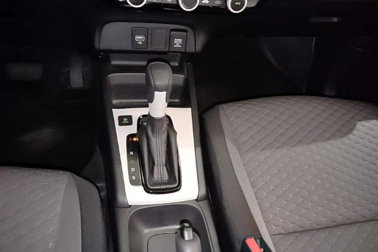 Used Honda Fit 2021 1.5L CVT Trend Edition Gear Lever