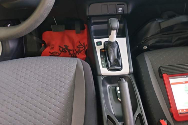 Used Honda Fit 2021 1.5L CVT Trendy Run Pro Edition Gear Lever