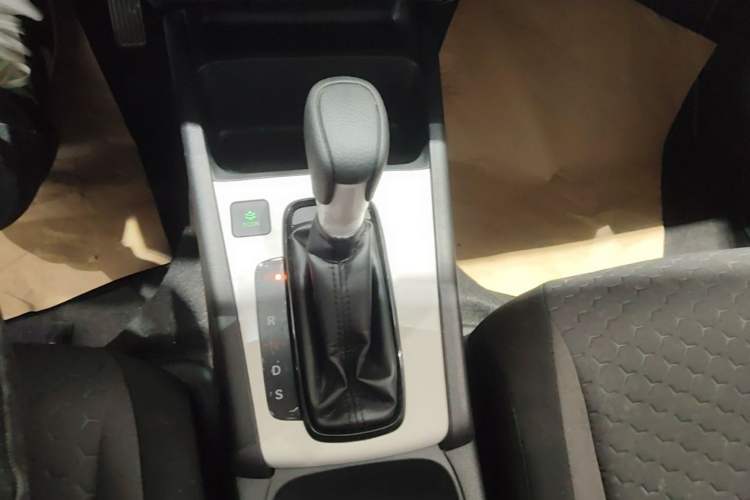 Used Honda Fit 2021 1.5L CVT Trend Edition Gear Lever