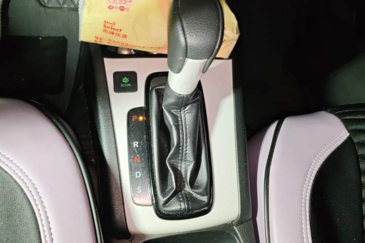 Used Honda Fit 2021 1.5L CVT Trend Edition Gear Lever