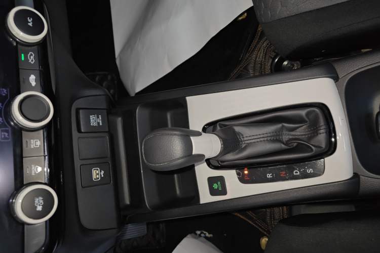 Used Honda Fit 2021 1.5L CVT Trend Edition Gear Lever