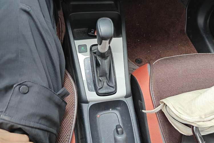 Used Honda Fit 2021 1.5L CVT Trendy Edition Gear Lever