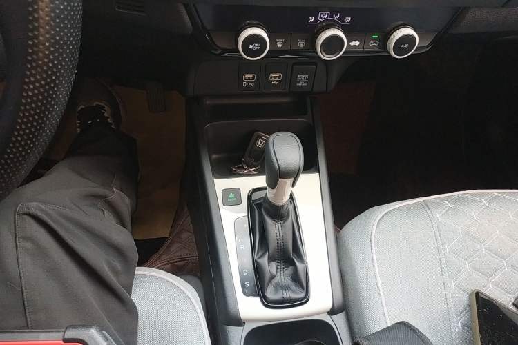 Used Honda Fit 2021 1.5L CVT Trendy Version Gear Lever