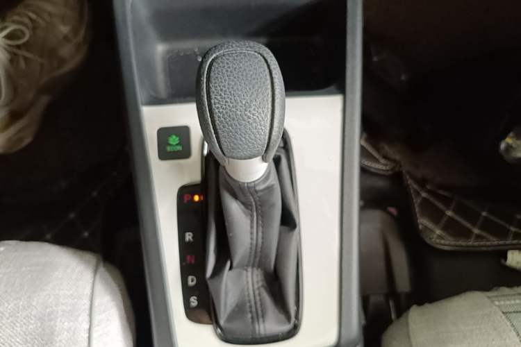 Used Honda Fit 2021 1.5L CVT Trend Edition Gear Lever