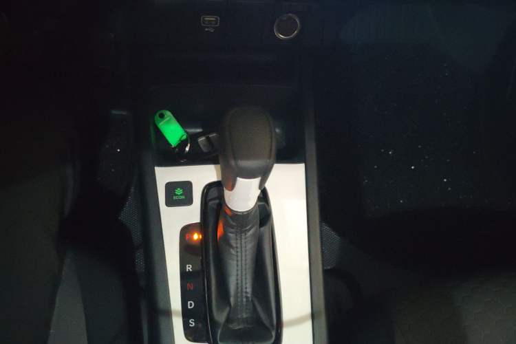 Used Honda Fit 2021 1.5L CVT Trend Edition Gear Lever